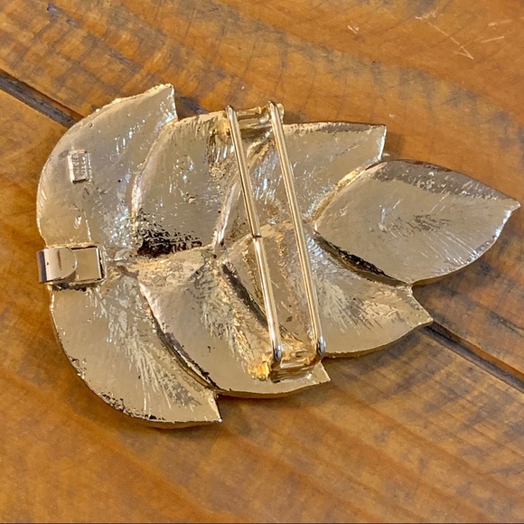 Vintage 1980’s Mimi Di Ni Golden Leaf Buckle - Picture 2 of 9